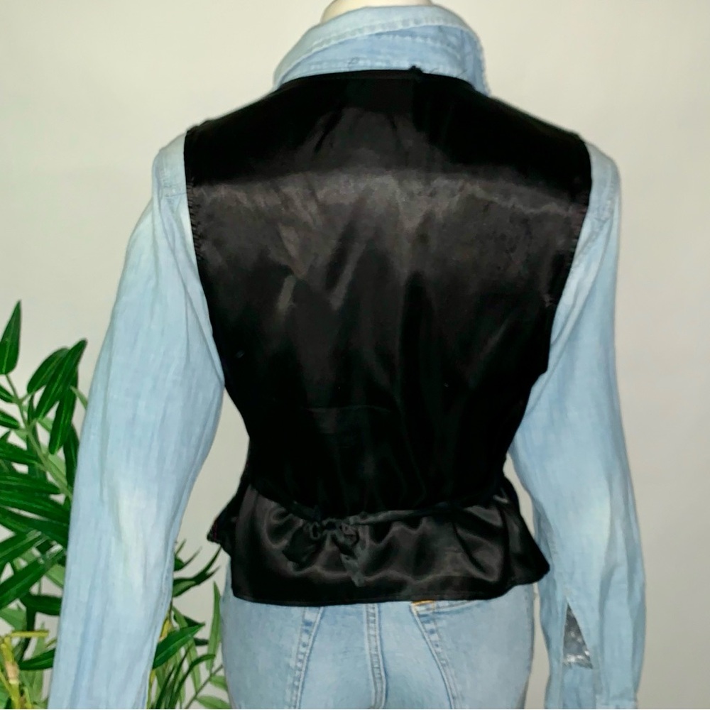 a r t :: Vintage Velvet Satin Funky Embroidered Vest - Picture 6 of 10